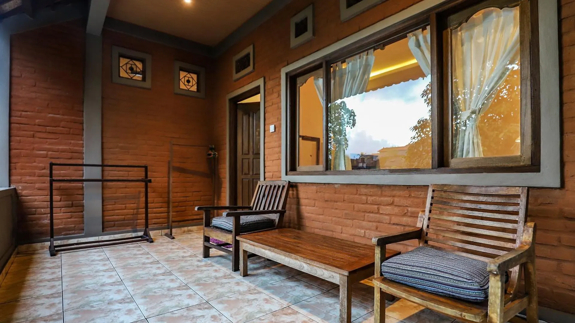 Central Ubud Classic Apartments With Jungle View 1  Ubud (Bali)